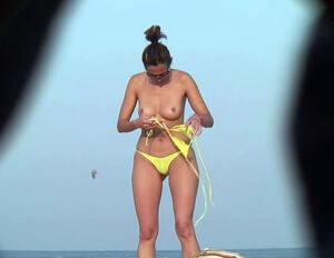 Nudists girls fuckboxes on beach spy web cam